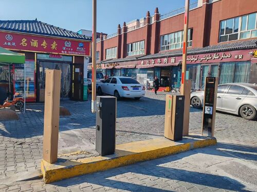 Latest company case about E40Pro Barrier Gate for Street-side Commercial Parking Lot