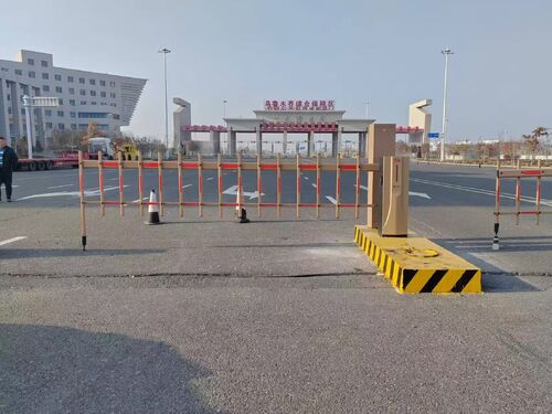 Latest company case about E40Pro Barrier Gate | Main Entrance of Comprehensive Bonded Zone